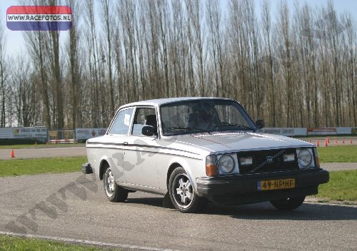 [Afbeelding: E06%20Volvoclub%20(03).JPG]
